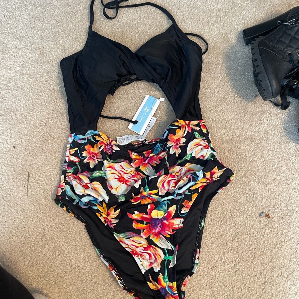 Large CUPSHE swimsuit
